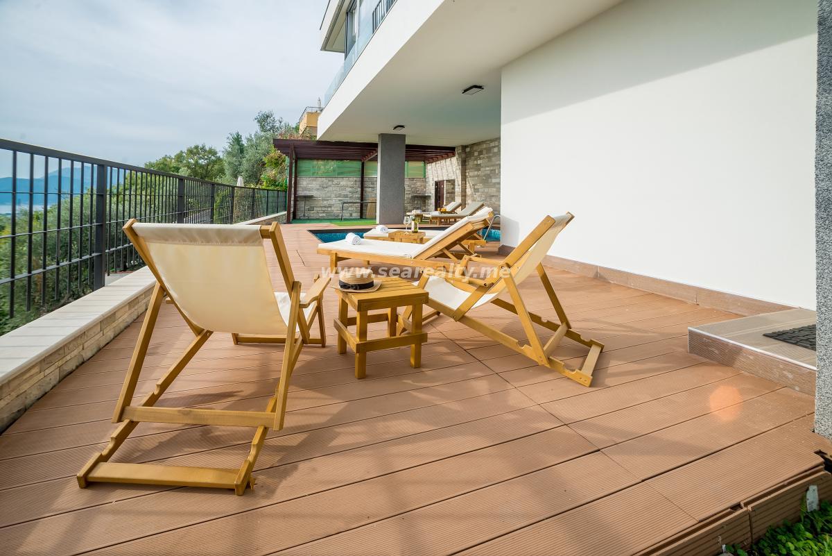 Kuća u Tivtu, 280m² 68