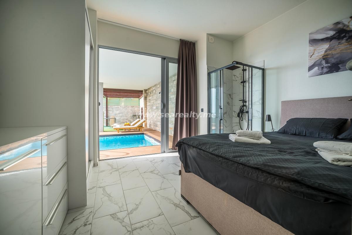 Kuća u Tivtu, 280m² 70
