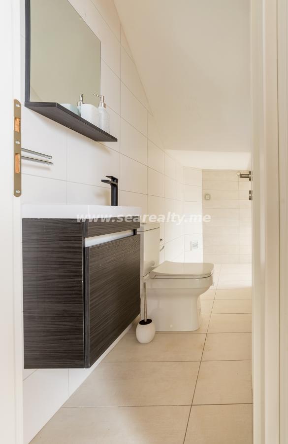 Kuća u Tivtu, 280m² 73