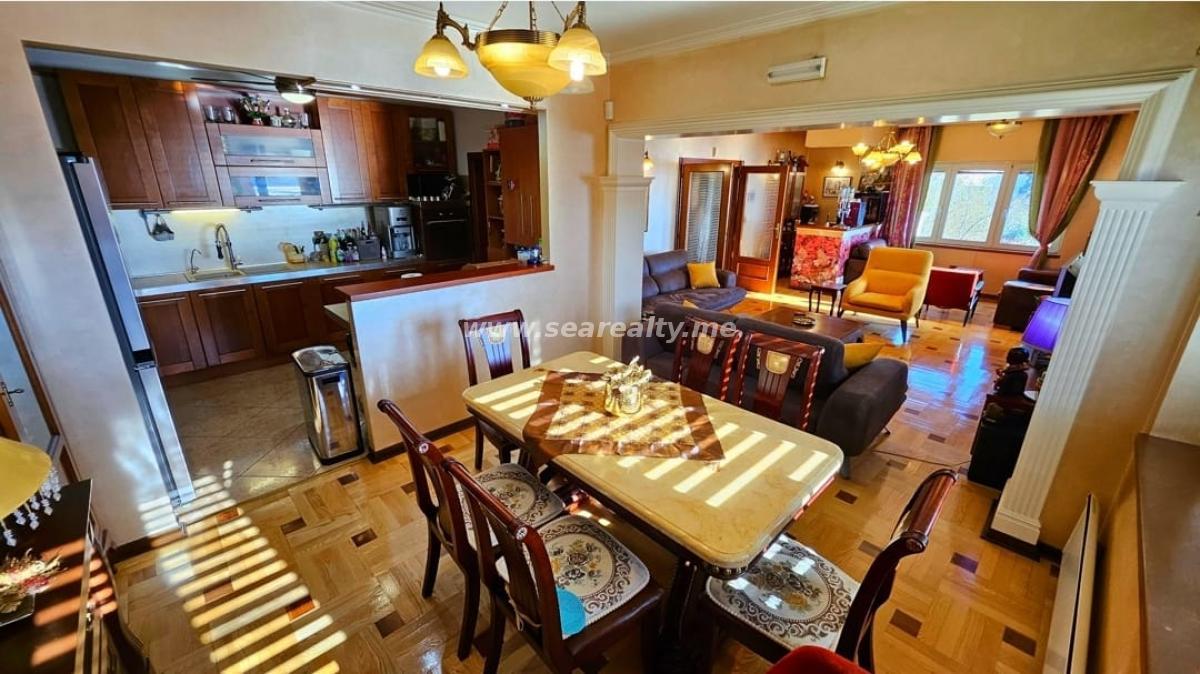 House for sale 8