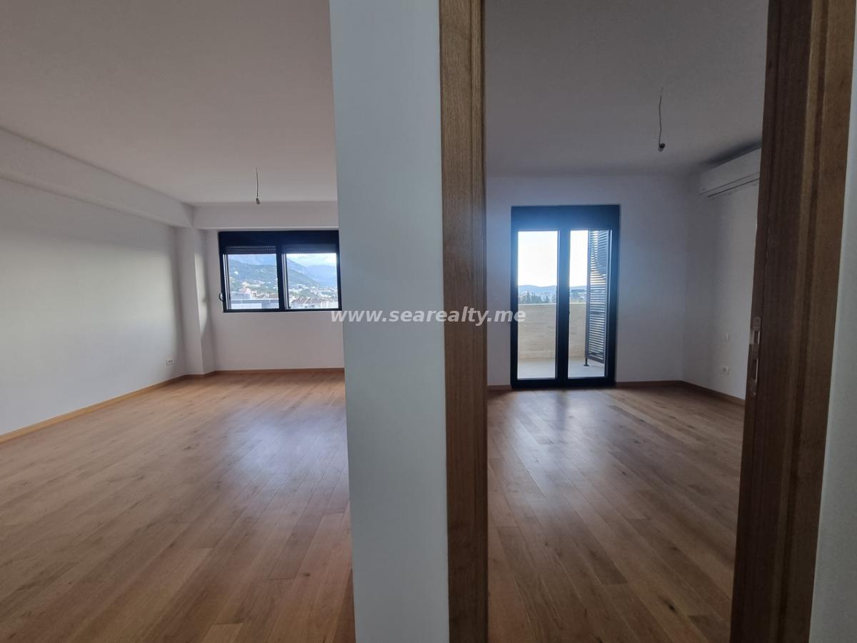 One bedroom apartment for sale 3