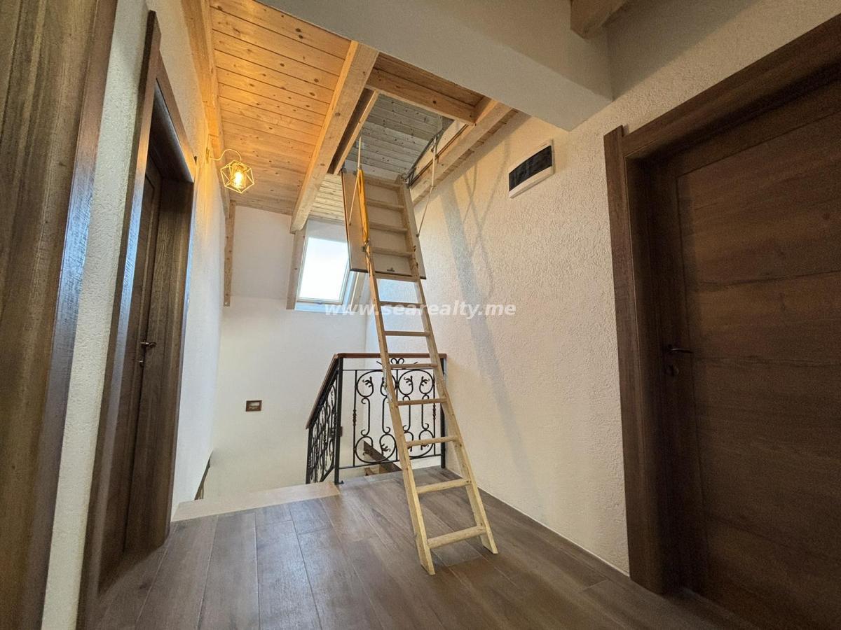 Kuća u Žabljak, 320m² 11
