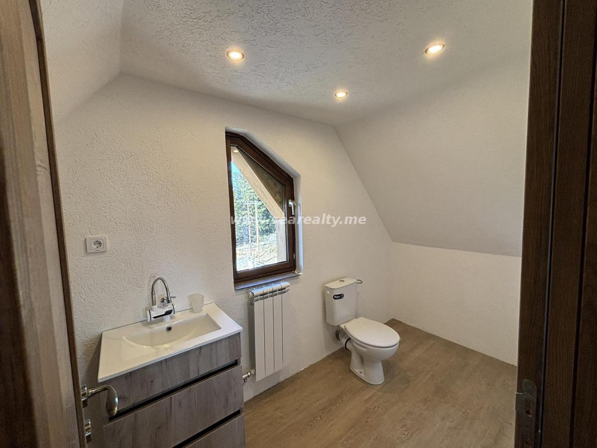 Kuća u Žabljak, 320m² 9