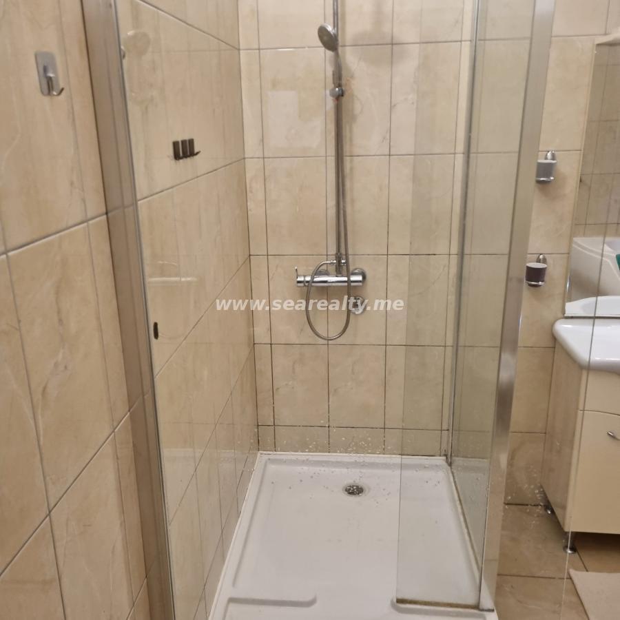 Stan u Tivtu, 103m² 12