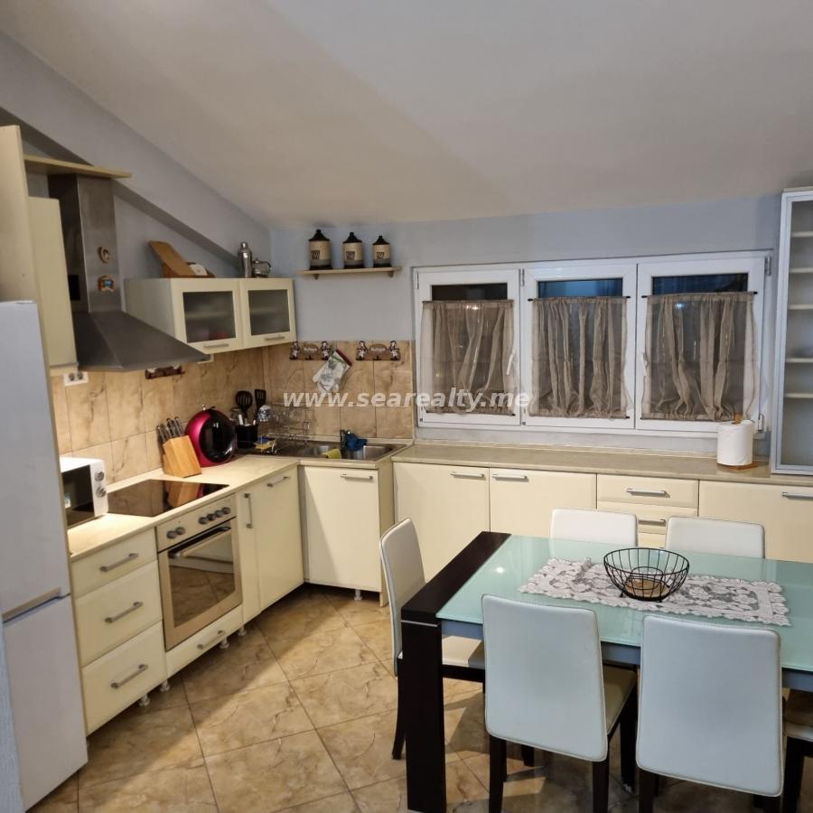 Stan u Tivtu, 103m² 21