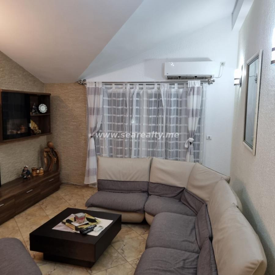 Stan u Tivtu, 103m² 23
