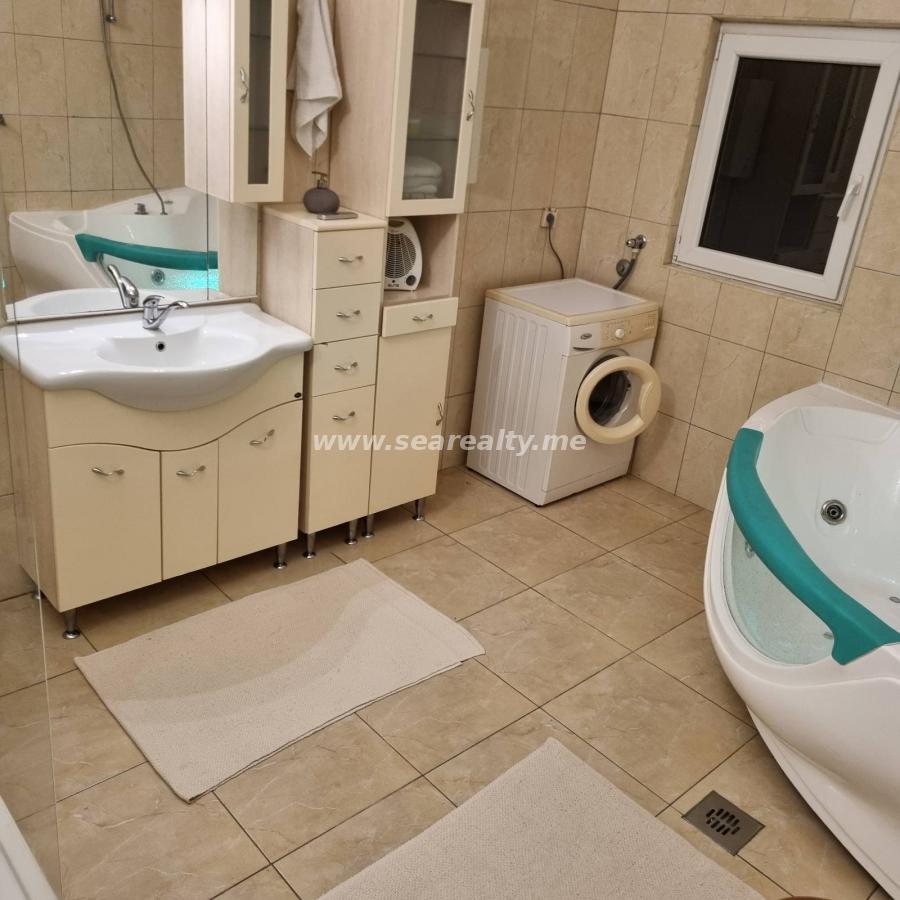 Stan u Tivtu, 103m² 10