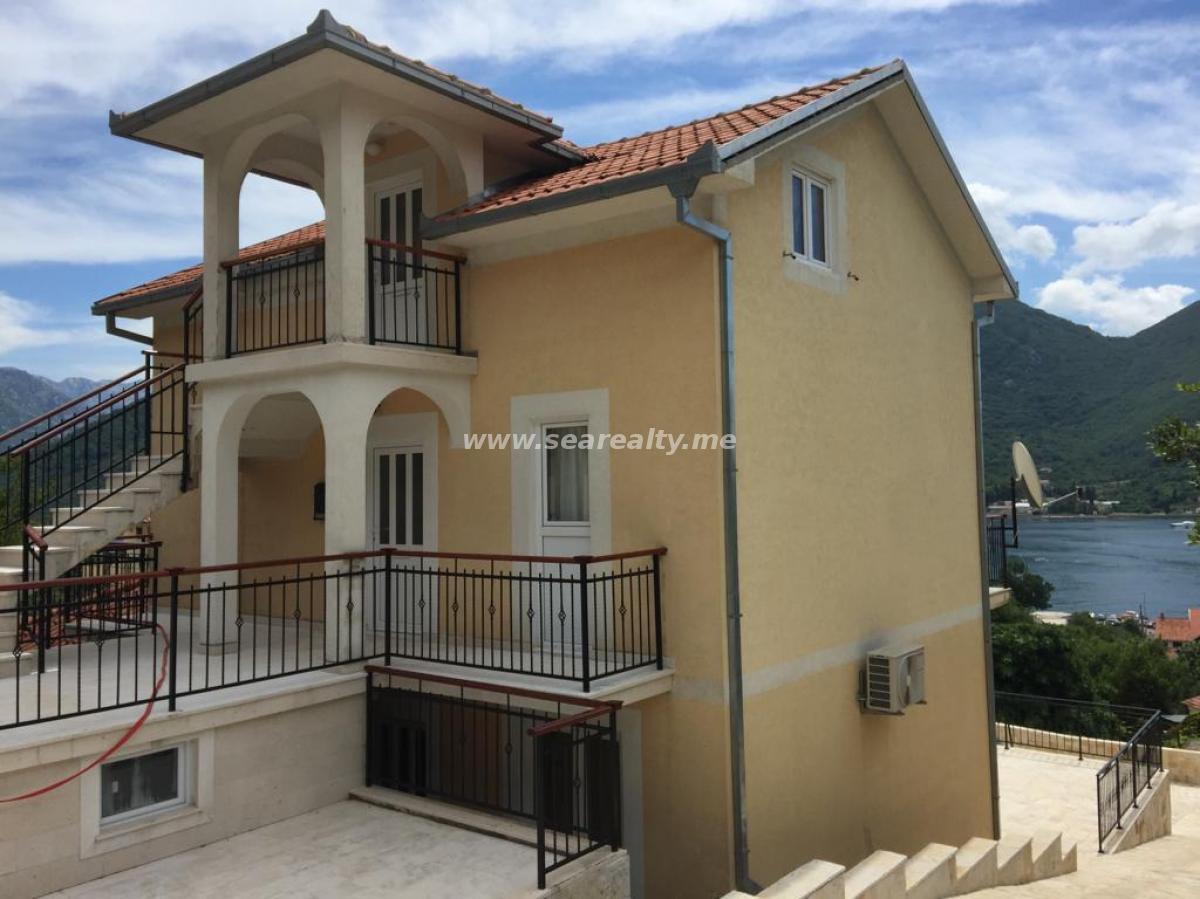 Kuća u Herceg Novom, 295m²