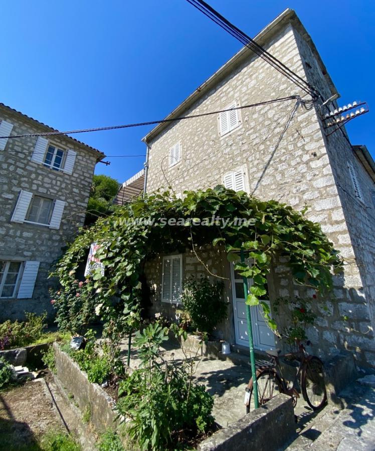 Kuća u Kotoru, 180m²