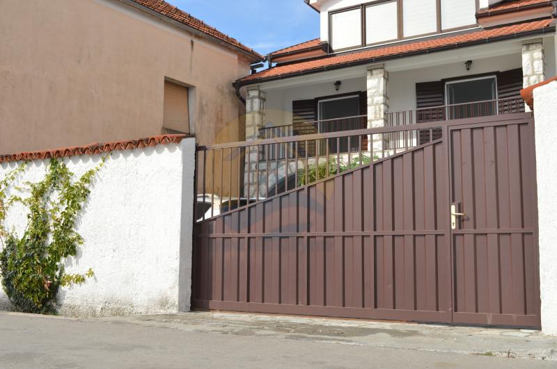 Kuća u Herceg Novom, 300m² 9