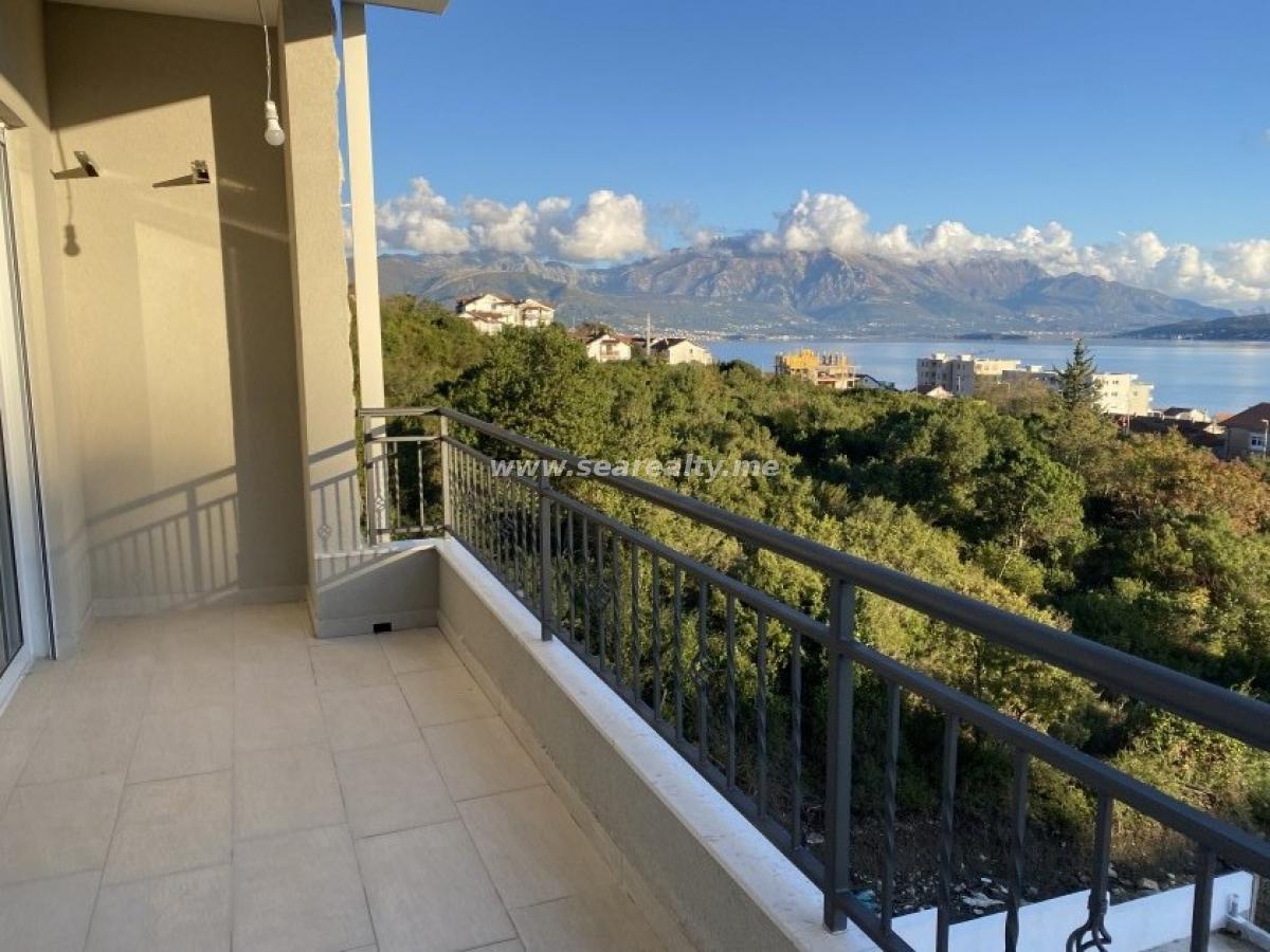Stan u Herceg Novom, 43m²