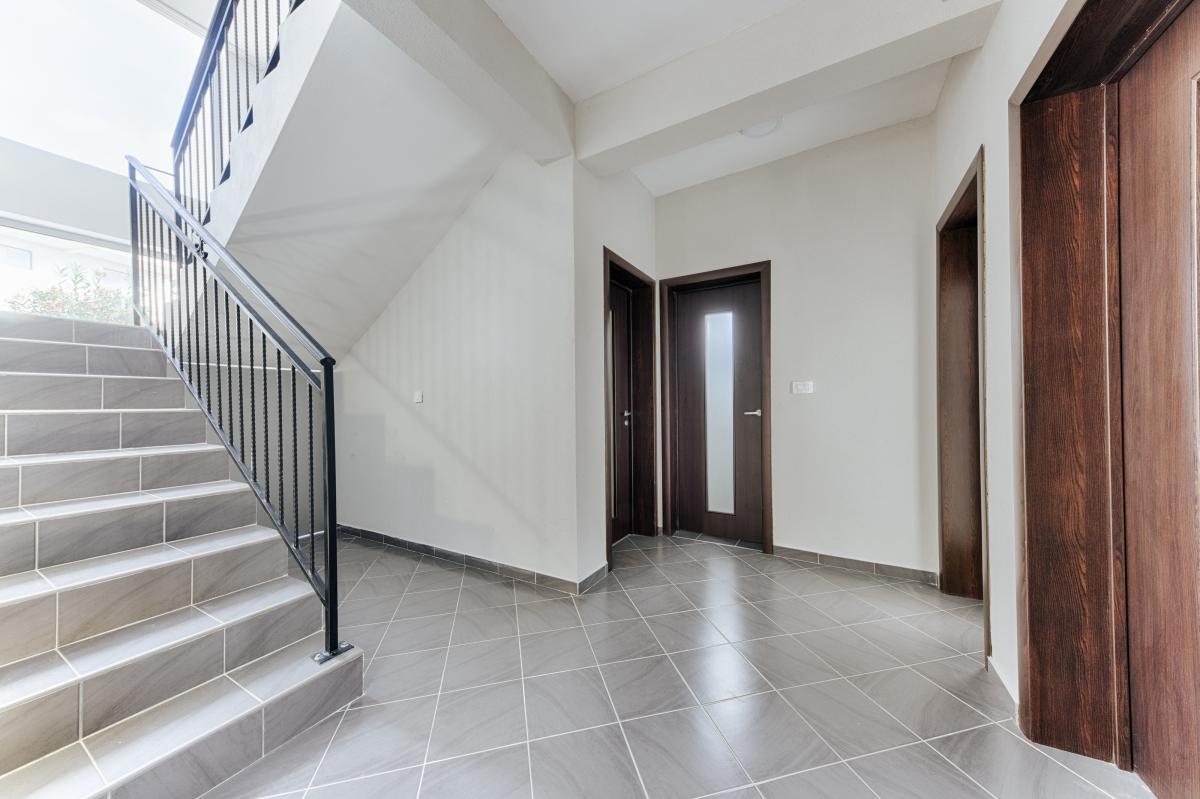 Kuća u Baru, 250m² 12