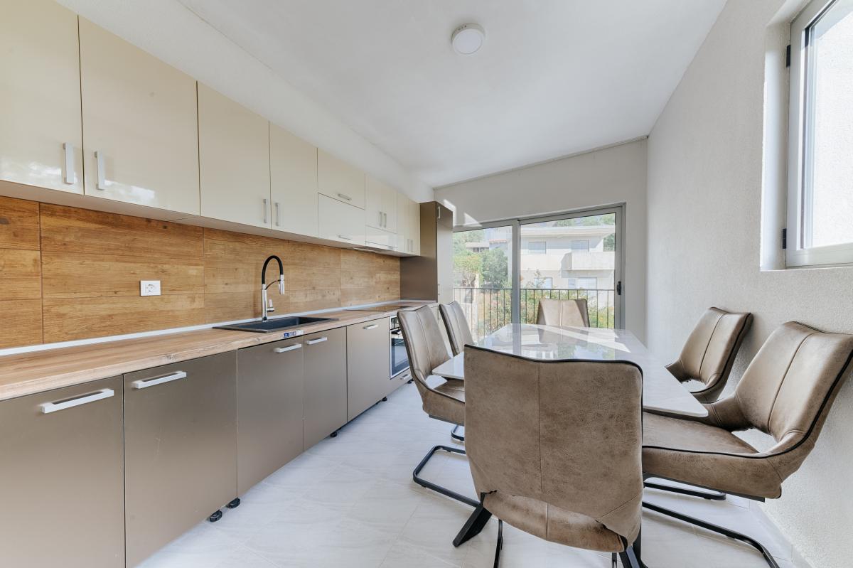 Kuća u Baru, 250m² 3