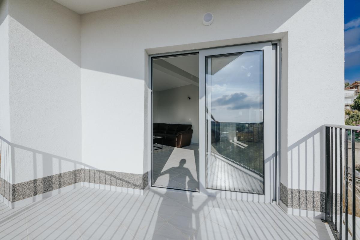 Kuća u Baru, 250m² 25
