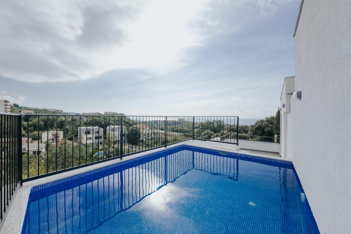 Kuća u Baru, 250m² 4
