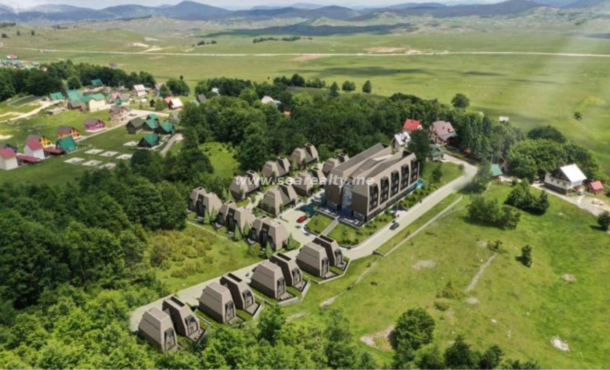 Nekretnina u Žabljak, 1380m²