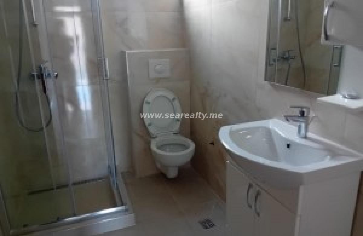 Apartment for Sale, Bijela 5
