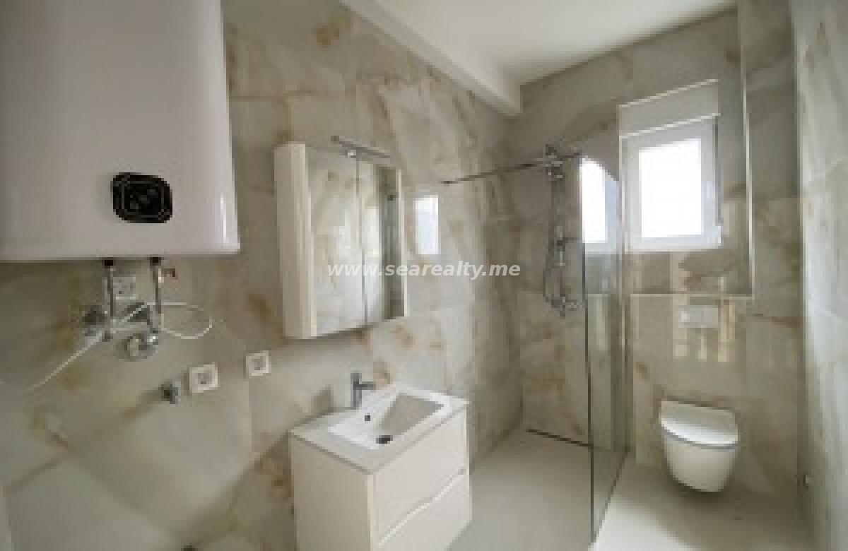 Stan u Herceg Novom, 69m² 4