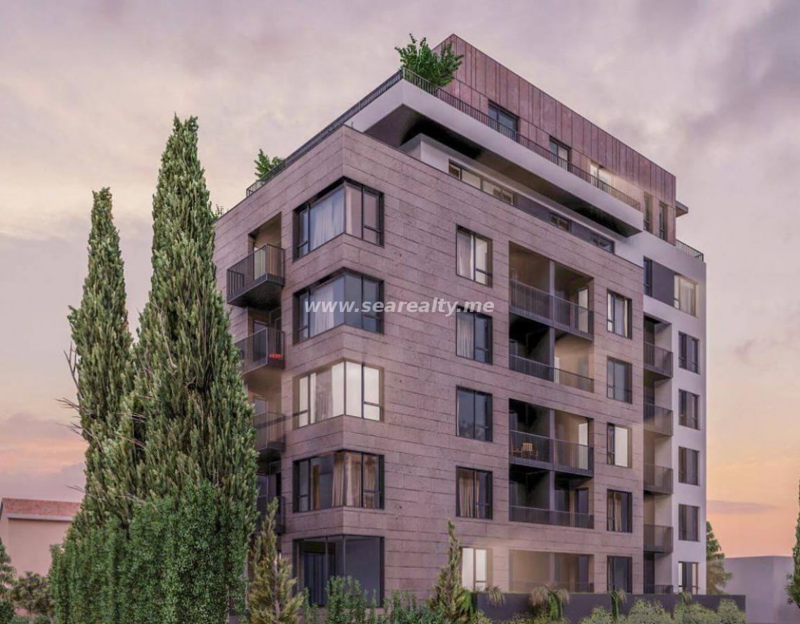Nekretnina u Budvi, 2407m²