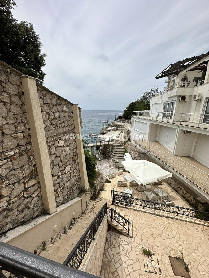 Jednoiposoban stan u Baru, 73m²