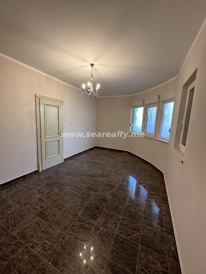 Jednoiposoban stan u Baru, 73m² 4