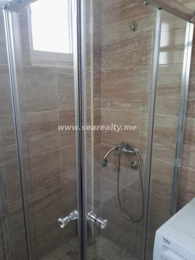 Dvoiposoban stan u Herceg Novom, 53m² 12