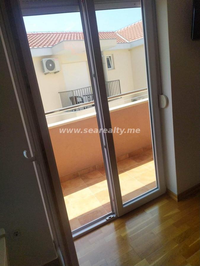 Dvoiposoban stan u Herceg Novom, 53m² 13