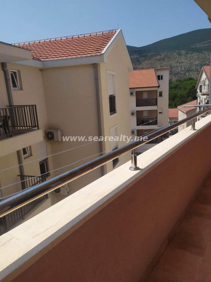 Dvoiposoban stan u Herceg Novom, 53m² 8