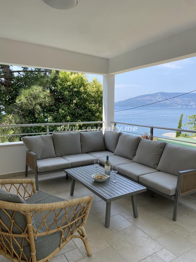 Kuća u Herceg Novom, 145m²