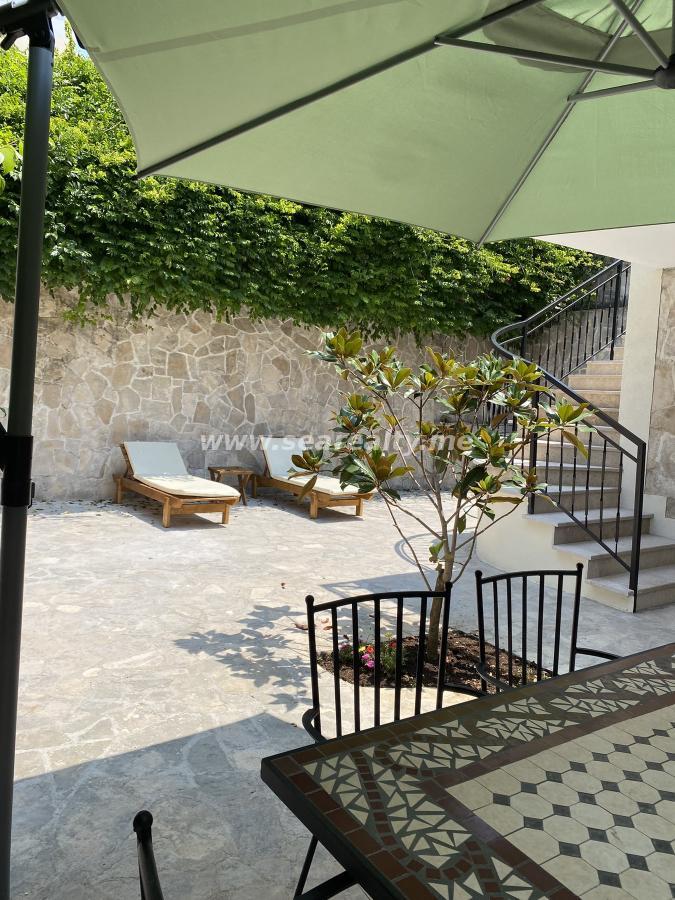 House for Sale in Herceg Novi with sea view 2
