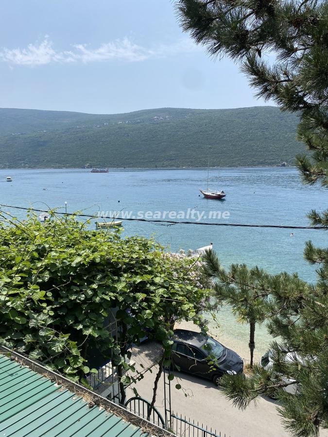 House for Sale in Herceg Novi with sea view 9