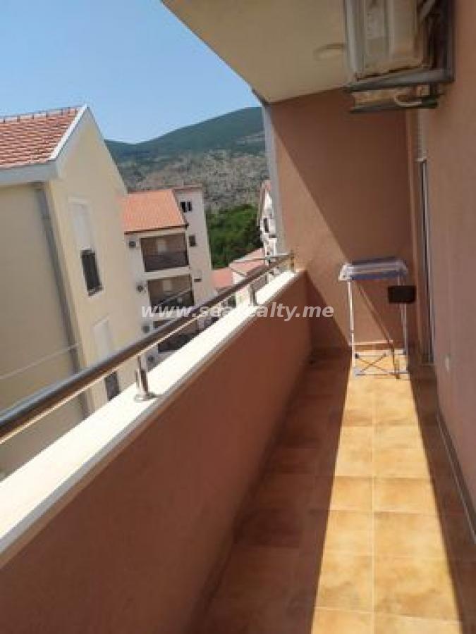 Dvoiposoban stan u Herceg Novom, 55m² 13
