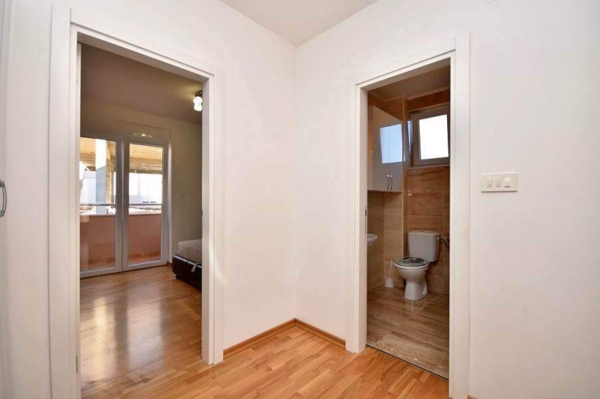 Dvoiposoban stan u Herceg Novom, 55m² 25