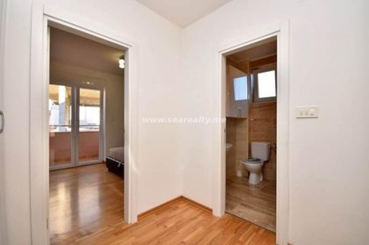 Dvoiposoban stan u Herceg Novom, 55m² 5