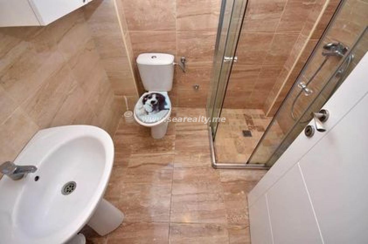 Dvoiposoban stan u Herceg Novom, 55m² 10