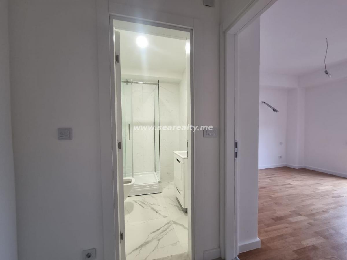 Modern One-Bedroom Apartment with Parking Space 5
