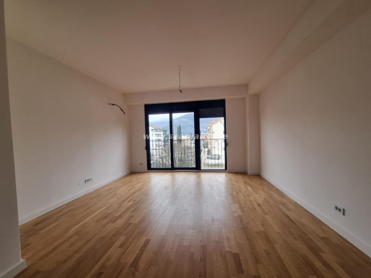 Modern One-Bedroom Apartment with Parking Space 8