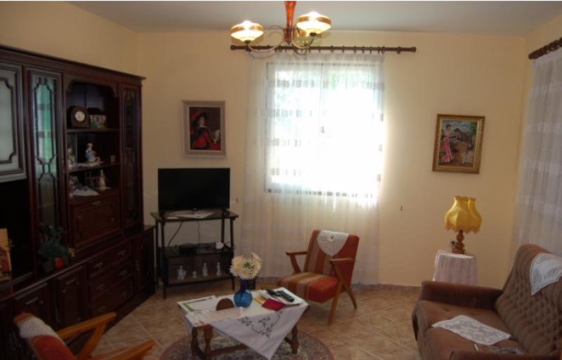Two-storey house for sale in Lastva Grbaljska, Kotor 2