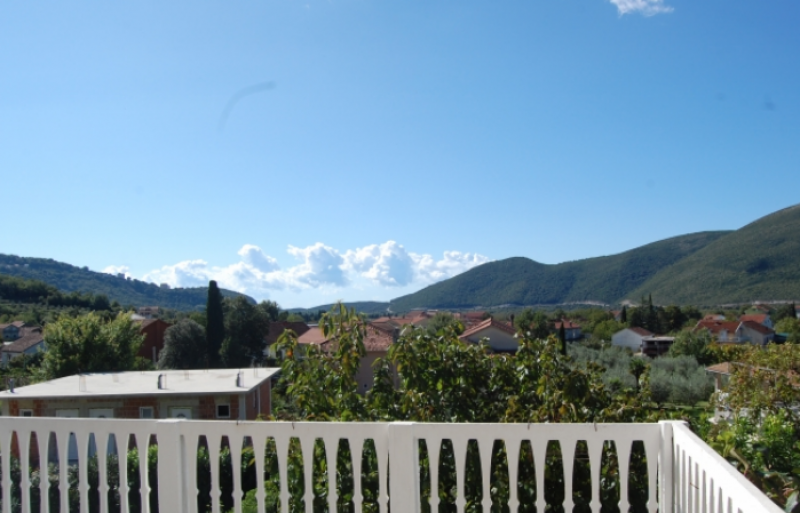 Two-storey house for sale in Lastva Grbaljska, Kotor 3