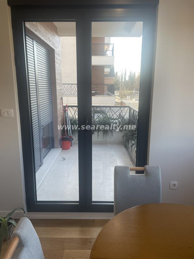 Dvoiposoban stan u Kotoru, 67m² 9