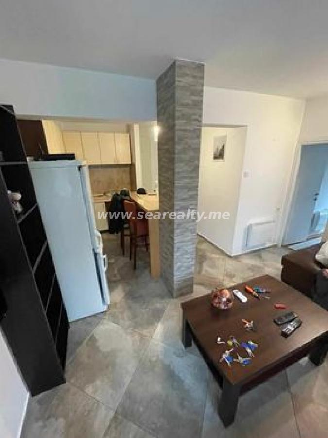Dvosoban stan u Tivtu, 52m² 5