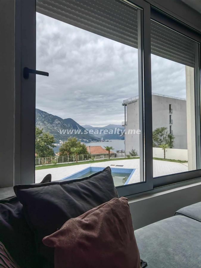 Sale - Modern One-Bedroom Apartment with Sea View 11