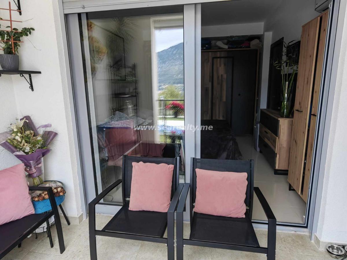 Sale - Modern One-Bedroom Apartment with Sea View 15