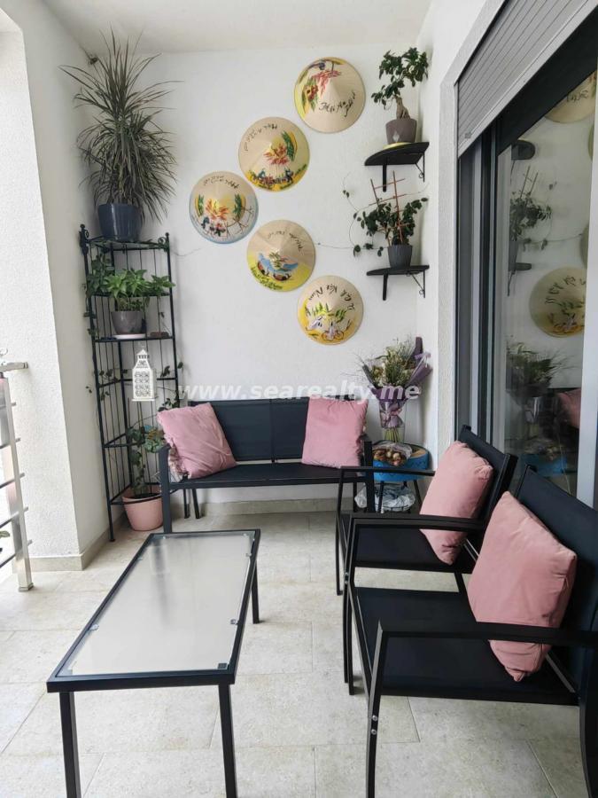 Sale - Modern One-Bedroom Apartment with Sea View 16