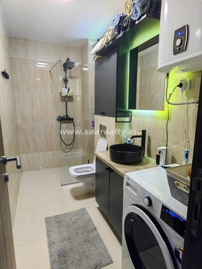 Sale - Modern One-Bedroom Apartment with Sea View 25