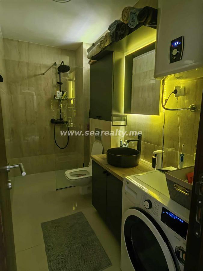 Sale - Modern One-Bedroom Apartment with Sea View 26