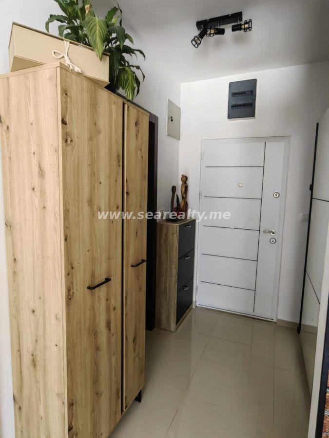 Sale - Modern One-Bedroom Apartment with Sea View 27