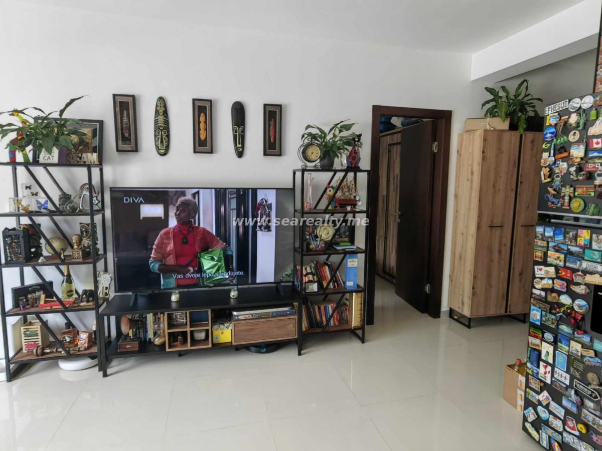 Sale - Modern One-Bedroom Apartment with Sea View 30