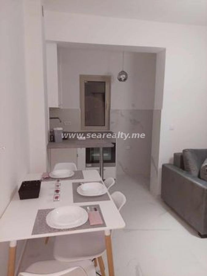 Dvoiposoban stan u Budvi, 64m² 23