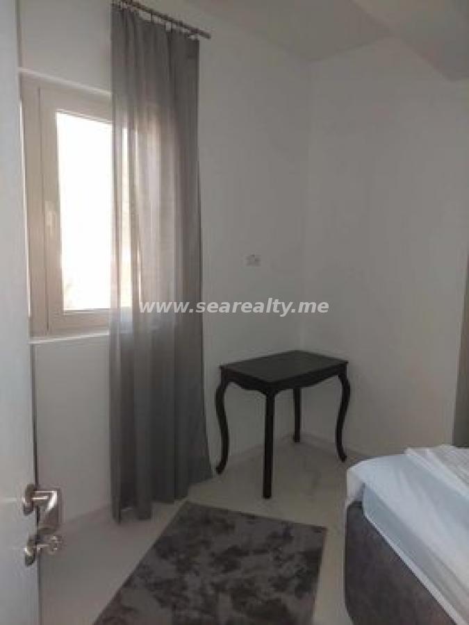 Dvoiposoban stan u Budvi, 64m² 5